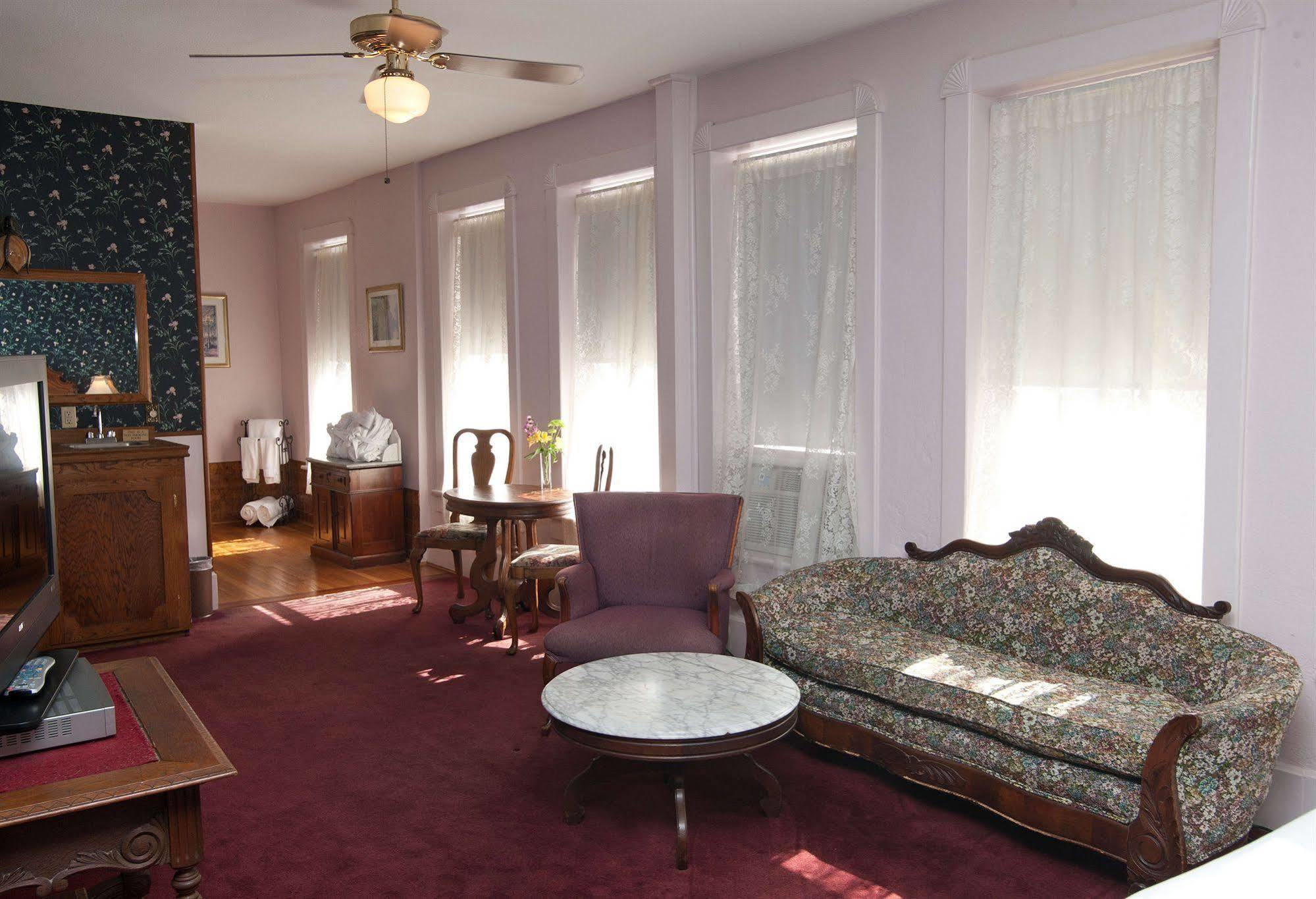 The Palace Hotel And Bath House Spa Eureka Springs Bagian luar foto